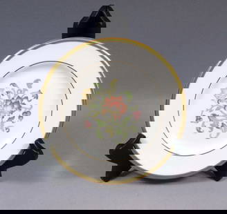 ROYAL DOULTON Lichfield Bread & Butter Dessert Side Plate England H5264 Gold: This is a gorgeous Bone china Bread and Butter/Dessert Plate. The plate is from the Lichfield (H5264) pattern by Royal Doulton, Made in England. This pattern has been discontinued, it was originally m