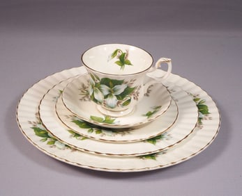 Royal Albert Trillium Bone China PLACE SETTING Dinner Salad Bread Plate Cup