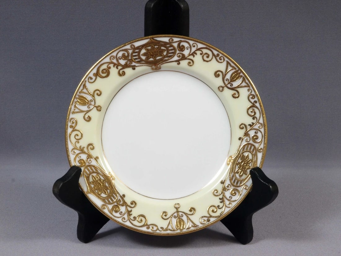 NORITAKE 175 Christmas Ball Bread Plate ANTIQUE 1930 Hand painted Gold Mark: This a very beautiful Bread and Butter/Dessert Plate, made by Noritake in 175 often referred to as the “Christmas Ball” pattern. This is the longest running pattern ever made by Noritake, "175