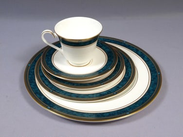 ROYAL DOULTON BILTMORE Place Setting Dinner Salad Plate cup England H5189