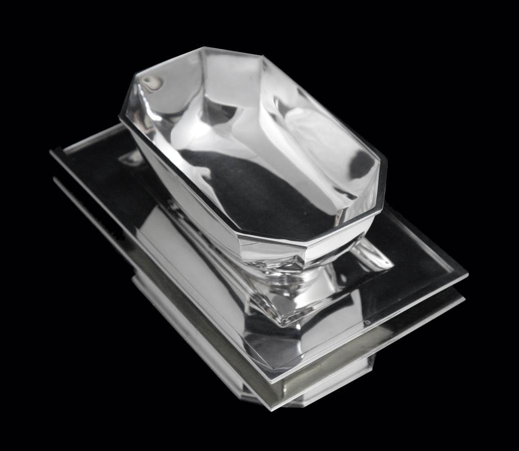 CHRISTOFLE CARDEILHAC 3pc FRENCH ART DECO ANTIQUE 950 STERLING SILVER GRAVY BOAT - 1920s: Title: CHRISTOFLE CARDEILHAC 3pc FRENCH ART DECO ANTIQUE 950 STERLING SILVER GRAVY BOAT - 1920s Description:Direct from Paris, The Birth place of Art Deco, A Gorgeous 3 pc. Art Deco (Gatsby Era) Sterl
