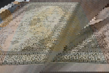 10x12'5 ft, ORANGE OVERSIZED RUG: Title: 10x12'5 ft, ORANGE OVERSIZED RUGOridign: TurkeyDate/Period: 1960 - 1970Materials: Wool and CottonSize: Width: 10 feet Length: 12.5 feetProvenance: This Turkish one-of-a-kind Anatolian Vintage