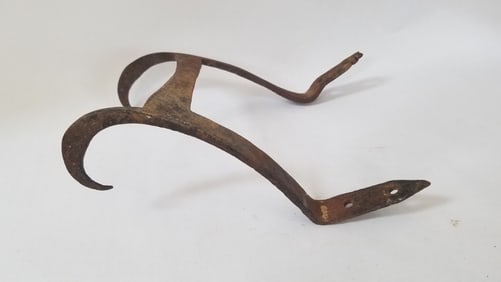 Late 18th/early 19th century hand forged iron boot scraper