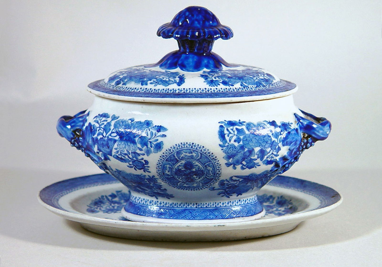 Chinese Export Blue Enamel Fitzhugh Porcelain Sauce Tureen, Cover and Stand, Circa 1810. (1 of 5)