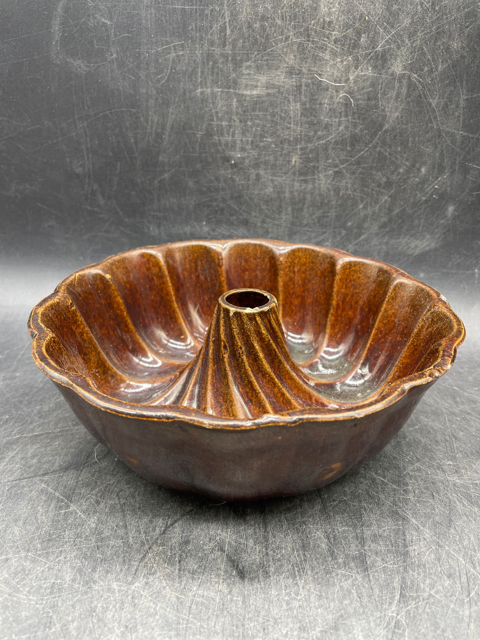 Turks Head Mold Redware Glazed Cake Pudding Mold: Title: Turks Head Mold Redware Glazed Cake Pudding Mold Date/Period: unknown Dimension: approx 7.5" x 2.5 Material: POTTERY Additional Information: Turks Head Mold Redware Glazed Cake Pudding Mold Shi