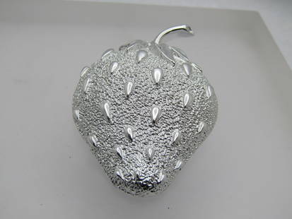 Vintage Strawberry Brooch, Sarah Coventry, 1960's-1970's: Vintage Strawberry Brooch, Sarah Coventry, 1960's-1970's. It is appx. 2" by 1.5" and signed Sarah Coventry. Textured body to the strawberry with smooth and shiny seeds and cap with stem. Very good con