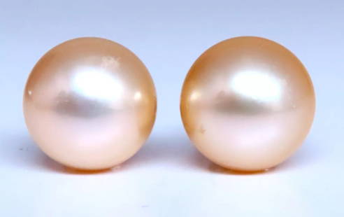 10.7mm Vintage Baroque Pearl Stud Earrings 14kt Gold 12380: Title 10.7mm Vintage Baroque Pearl Stud Earrings 14kt Gold 12380 $500.00 PRODUCT DESCRIPTION Vintage Pearl Stud earrings 10.7mm Baroque pearls Cream White 14kt. gold 3.8 grams Reserve: $40