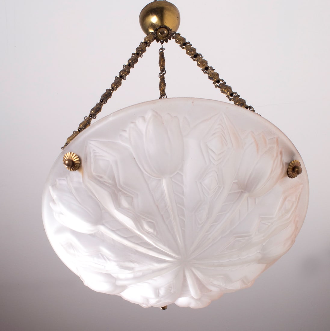 FRENCH Art-Deco Chandelier Degue David Guéron light amber: Made in France in the late 1920's early 1930's, this chandelier is a Degue, hand sanded and etched after being molded. Degué was the brainchild of the enigmatic David Guéron (1892 – 19