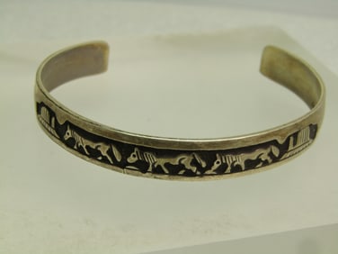 Vintage Carved Horse Storyteller Bracelet, Signed TSK, 7.25", 1960's-1970's Tom & Sylvia Kee -