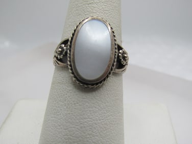 Vintage Southwestern Sterling Mother-of-Pearl Ring, Sz. 8.25