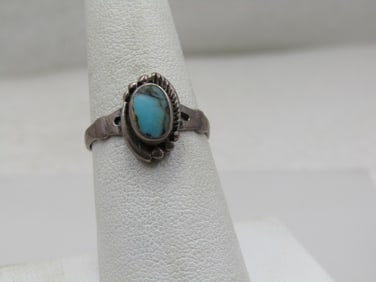 Vintage Sterling Southwestern Turquoise Ring, Sz. 7 1960-1970's