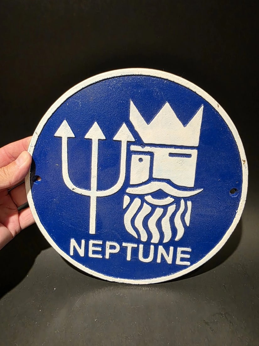Cast Iron Round Blue Neptune Gas Oil Sign Plaque: 9 1/2" round 1/4" thick Such a neat reproduction cast iron plaque/sign. This sign is all solid cast iron. Hand painted, wonderful signs of wear and distress. Hard to tell its age! Reserve: $25.00 Ship