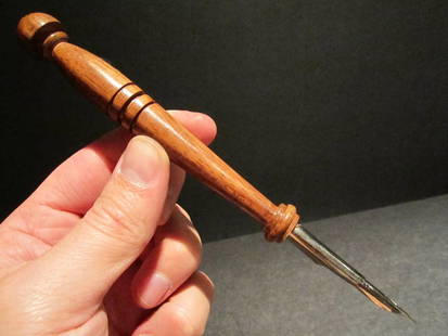 Turned Wood Calligraphy Inkwell Ink Dip Writing Pen: Vintage Antique Style Turned Wood Inkwell Ink Dip Quill Desk Writing Pen Description 7" Long Great reproduction of an antique turned wood dipping pen. This piece accommodates the included removable me