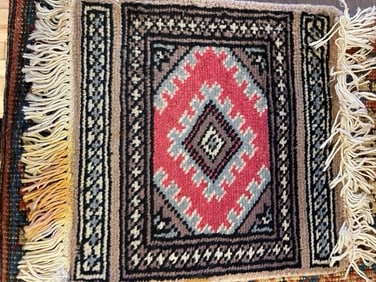 Modern Tekke Rug 1'0'' X 1'0'', Item # 78048