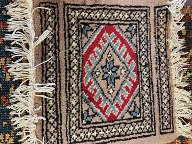 Modern Tekke Rug 1'0'' X 1'0'', Item # 78049