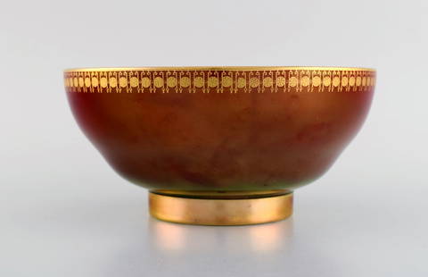 Carlton Ware, England. Bowl in hand-painted porcelain with trees and gold decoration. Japanism,: Carlton Ware, England. Bowl in hand-painted porcelain with trees and gold decoration. Japanism, 1940s / 50s. Measures: 20.5 x 10 cm. In excellent condition. Stamped. Reserve: $588.00 