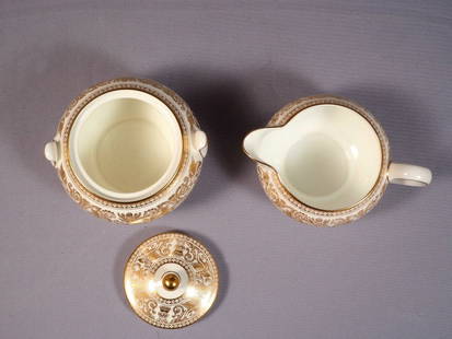 Wedgwood FLORENTINE GOLD Sugar Bowl and Creamer Set England W4219: This a beautiful Sugar Bowl and Creamer set. The set is made by WEDGWOOD in Florentine Gold pattern. There are few patterns that live up to the richness of Florentine Gold. It was first introduced in