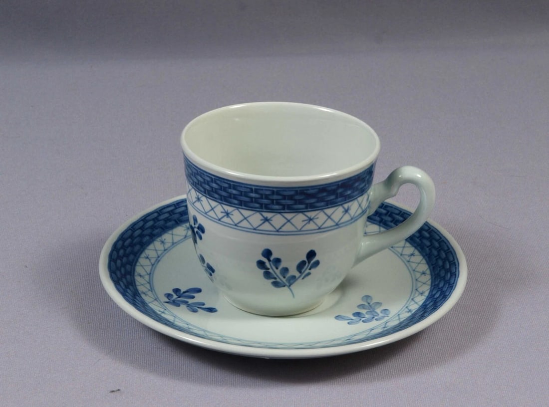 ROYAL COPENHAGEN Tranquebar Blue Coffee Tea Cup Saucer Set Aluminia Older: This is an superb Coffee/Teacup and Saucer Set made by ROYAL COPENHAGEN, Aluminia factory in Denmark The set is in the Tranquebar pattern. It is properly marked with Royal Copenhagen back stamp. It ha