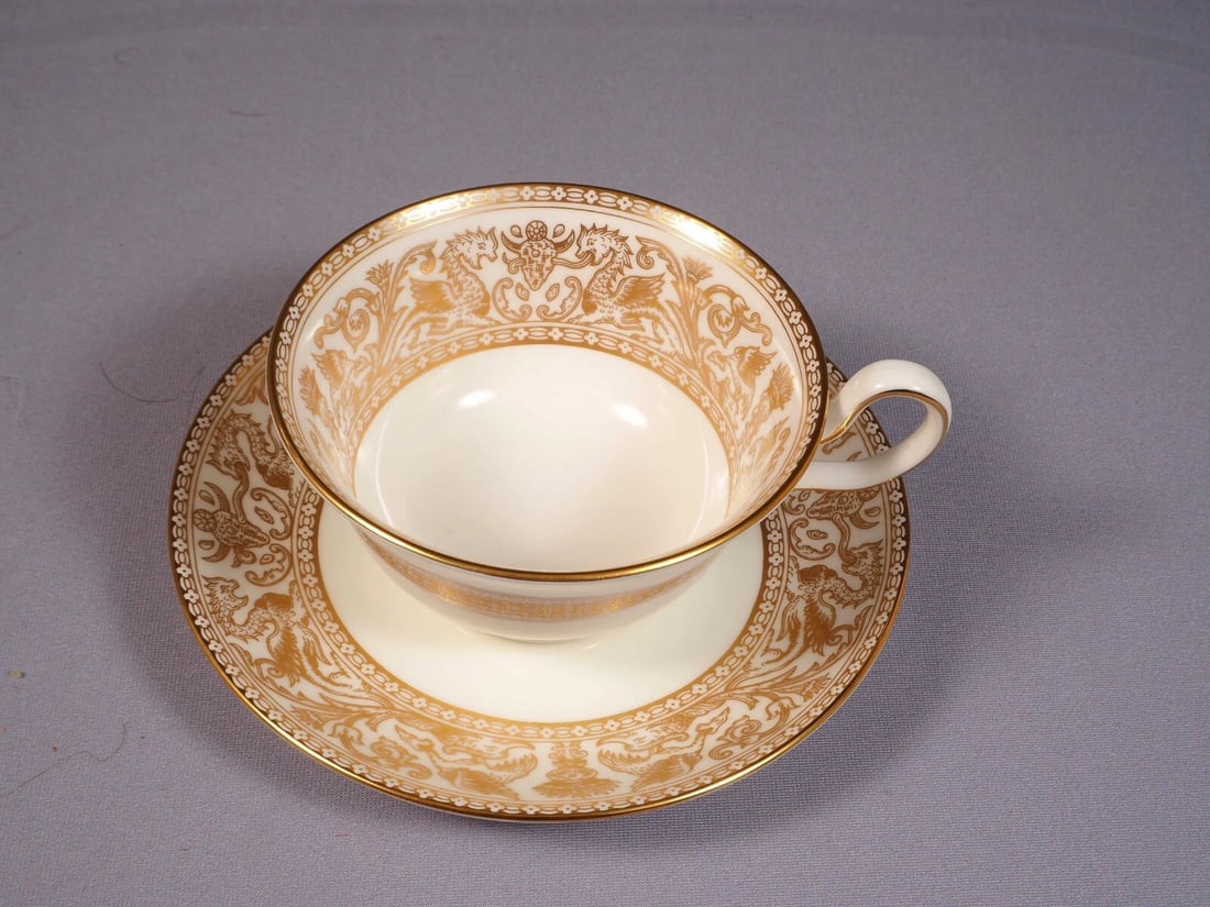 Wedgwood FLORENTINE GOLD Coffee Cup Tea Cup Saucer England W4219: This a beautiful Coffee/Tea Cup and Saucer Set. The set is made by WEDGWOOD in Florentine Gold pattern. There are few patterns that live up to the richness of Florentine Gold. It was first introduced