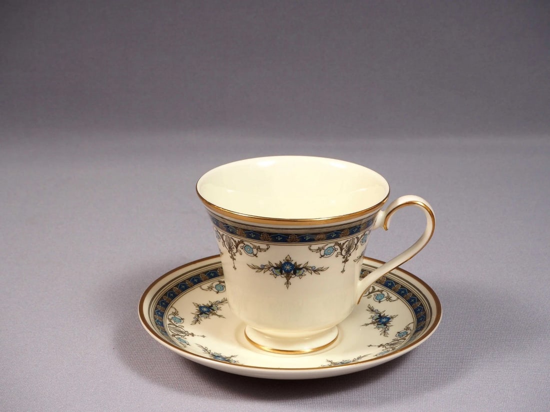 Minton Grasmere Coffee Tea Cup Saucer set EXCELLENT England: This is a rare and gorgeous set of one tea/coffee cup and saucer, from the famous Grasmere collection by Minton/Royal Doulton - Made in England. The cup and saucer are properly marked with Minton glob