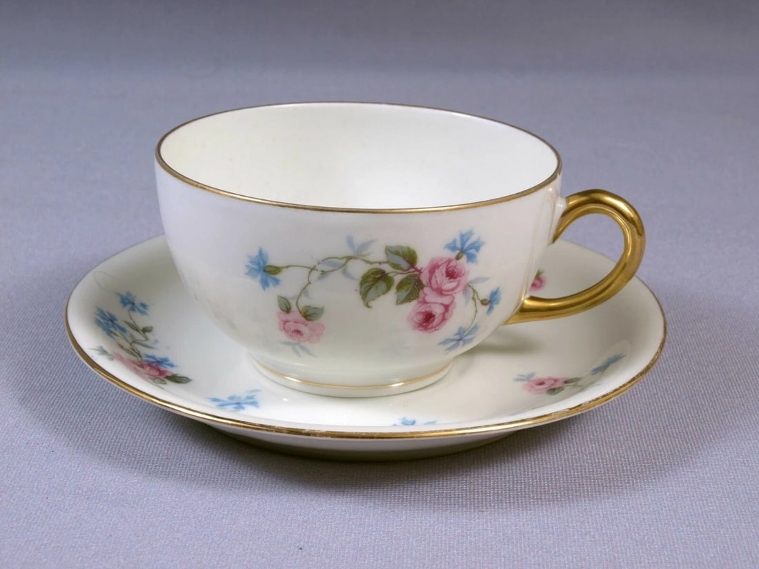 LIMOGES France Coffee Tea Cup Saucer Set Pink Roses Blue Cornflowers: This is a rare and gorgeous set of one Coffee/Teacup with Saucer made in Limoges, France. The set is very rare, beautiful and unusual. It features thick pink roses and blue cornflowers with gold rim.