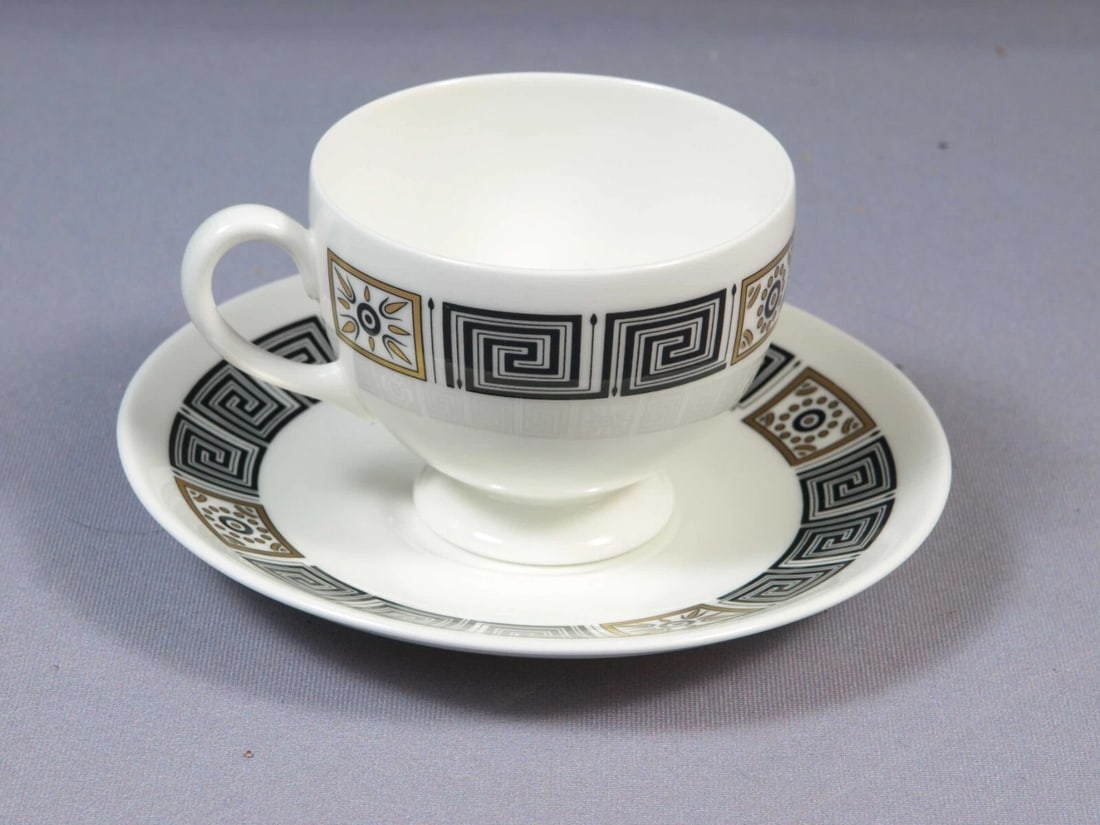 Wedgwood ASIA Black Coffee Tea Cup Tea cup Saucer Set England R4288: This is very rare and beautiful Set of Coffee/Teacup and Saucer. It is made by WEDGWOOD in ASIA Black pattern. The pieces are hallmarked on the bottom with Wedgwood backstamp. The set includes: 1 (one