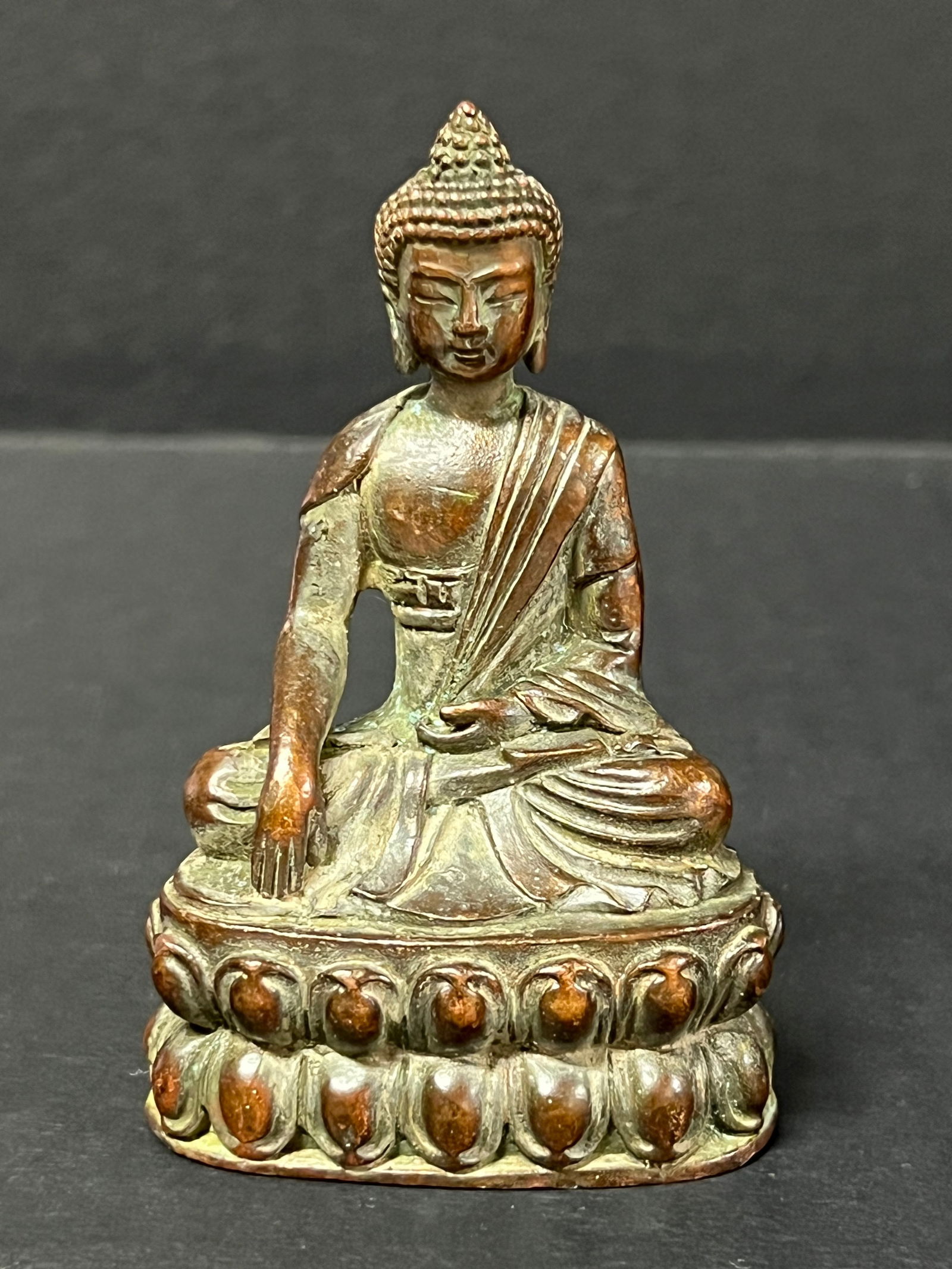 Chinese Art Bronze Buddha Statue (1 of 7)