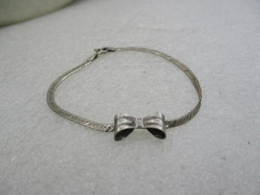 Vintage Sterling Herringbone Bow Bracelet, 7" (LET)