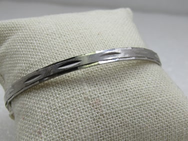 Vintage Sterling Diamond Cut Bangle Bracelet, 7.75", Signed Wells