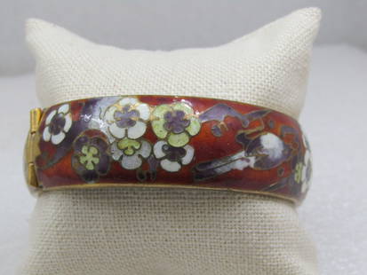 Vintage Chinese Cloisonne Hinged Bangle Bracelet, 7.75", 3/4" Wide, Pre Mid-Century: Vintage Chinese Cloisonne Hinged Bangle Bracelet, 7.75", 3/4" Wide, Pre Mid-Century. This has teal enameling on the inside of the band and a domed outside with a burnt red cloisonne background and whi