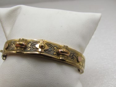 Victorian Bates & Bacon Taille D'epargne Bracelet,GF with 14kt Safety Chain, 6"