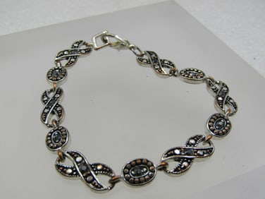 Vintage Faux Marcasite X & O Tennis Bracelet, Silver tone, 7.75"