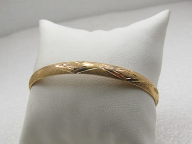 14kt Diamond Cut Bangle Bracelet, 7.75", 6mm . Signed GFI