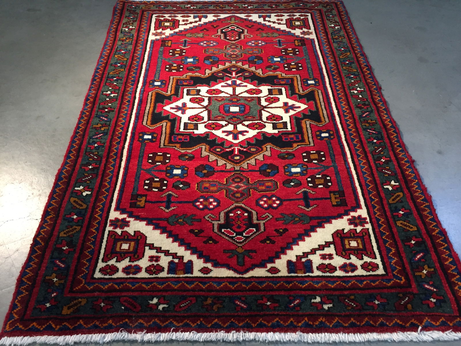 AUTHENTIC HAND KNOTTED PERSIAN HAMADAN RUG 3.9x5.6 (1 of 7)