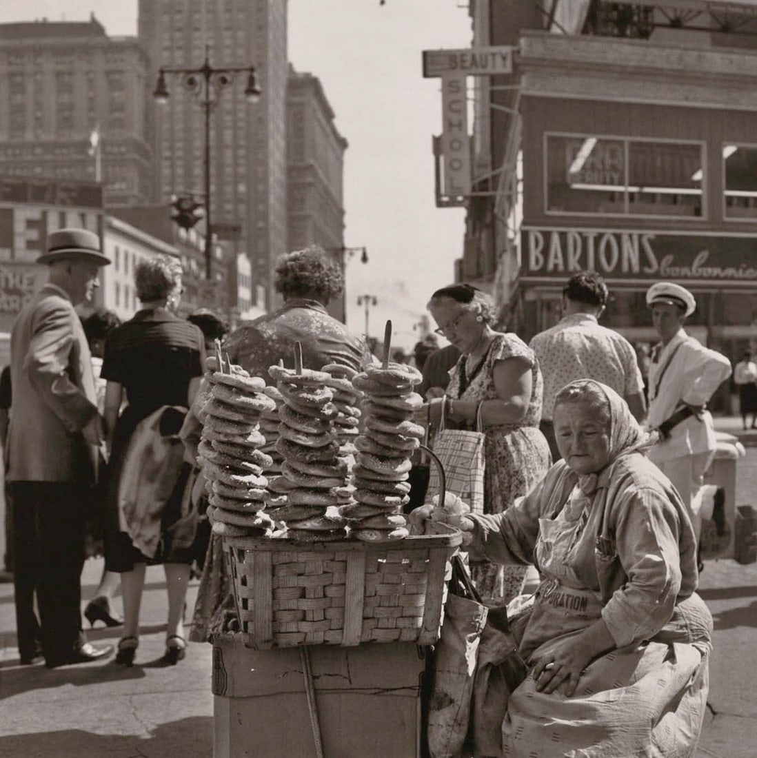 VIVIAN MAIER - Untitled, Bartons bonbonniere, Queens, NY (1 of 1)