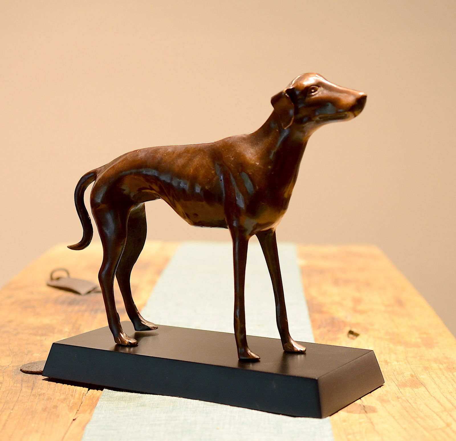 Japanese Showa Period Bronze Dog Sculpture (1 of 10)