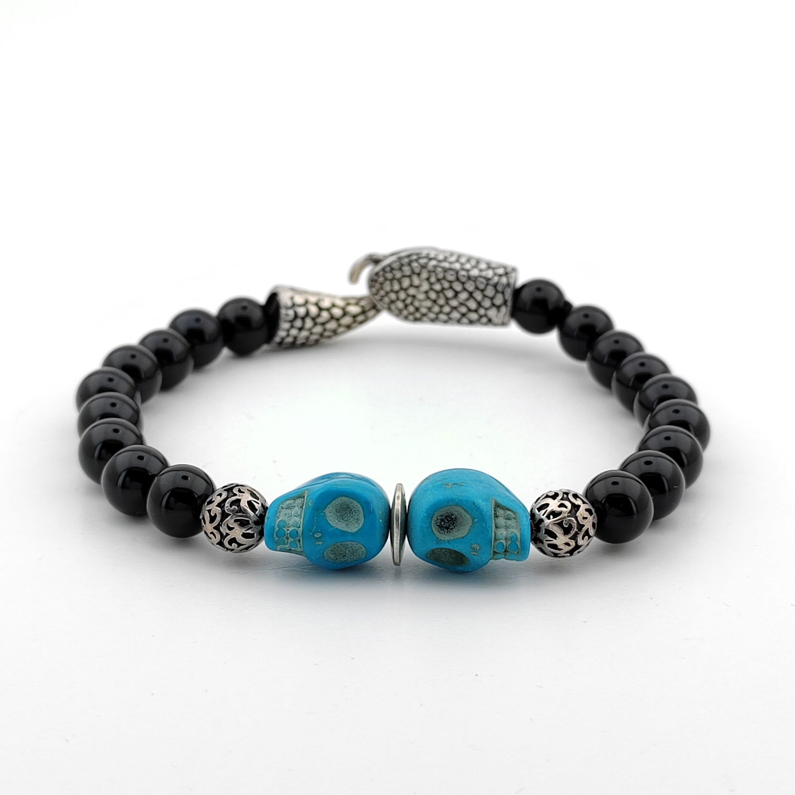 925 Sterling Silver Men's Bracelet with Turquoise Skulls and Black Onyx (1 of 7)