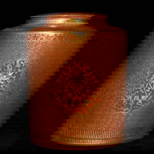 Chinese Gilt Gold Coral Red Glaze Porcelain Tea Caddy: Title: Chinese Gilt Gold Coral Red Glaze Porcelain Tea Caddy Date/Period: After1900 Origin: Chinese Dimension: 140x105(mm) 5.51x4.13(inches) Materials: Porcelain Reserve: $1,399.00 Shipping: Domestic:
