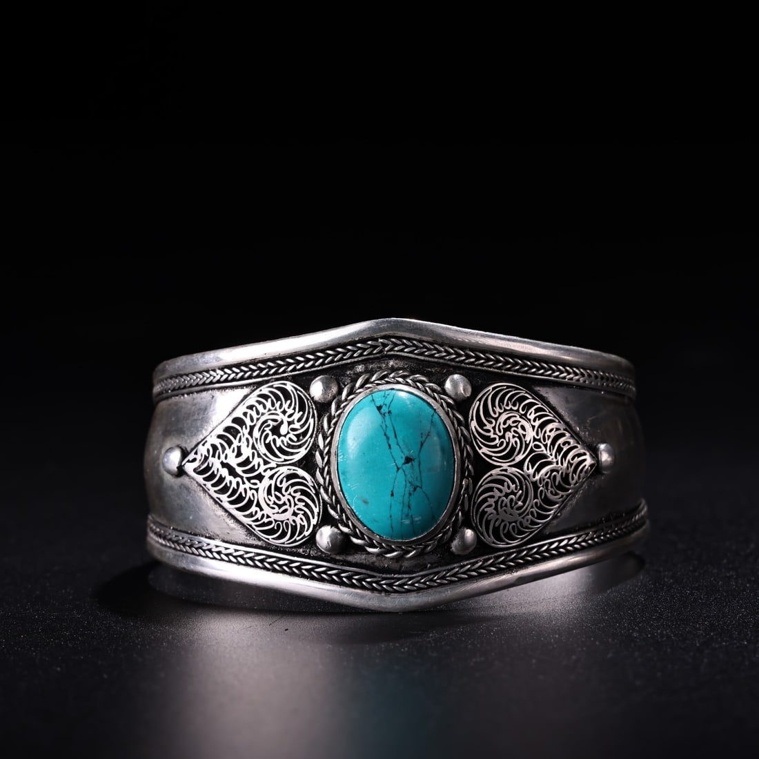 Old White Copper Inlay Gem Bracelet (1 of 9)