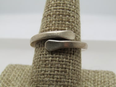 Vintage Sterling Bypass Band Ring, Hammered Tips, Sz. 9.5, 1970's-1980's