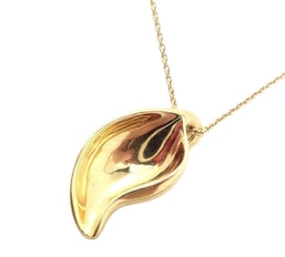 Authentic! Vintage Tiffany & Co Peretti 18k Gold Leaf Pendant Necklace 1980