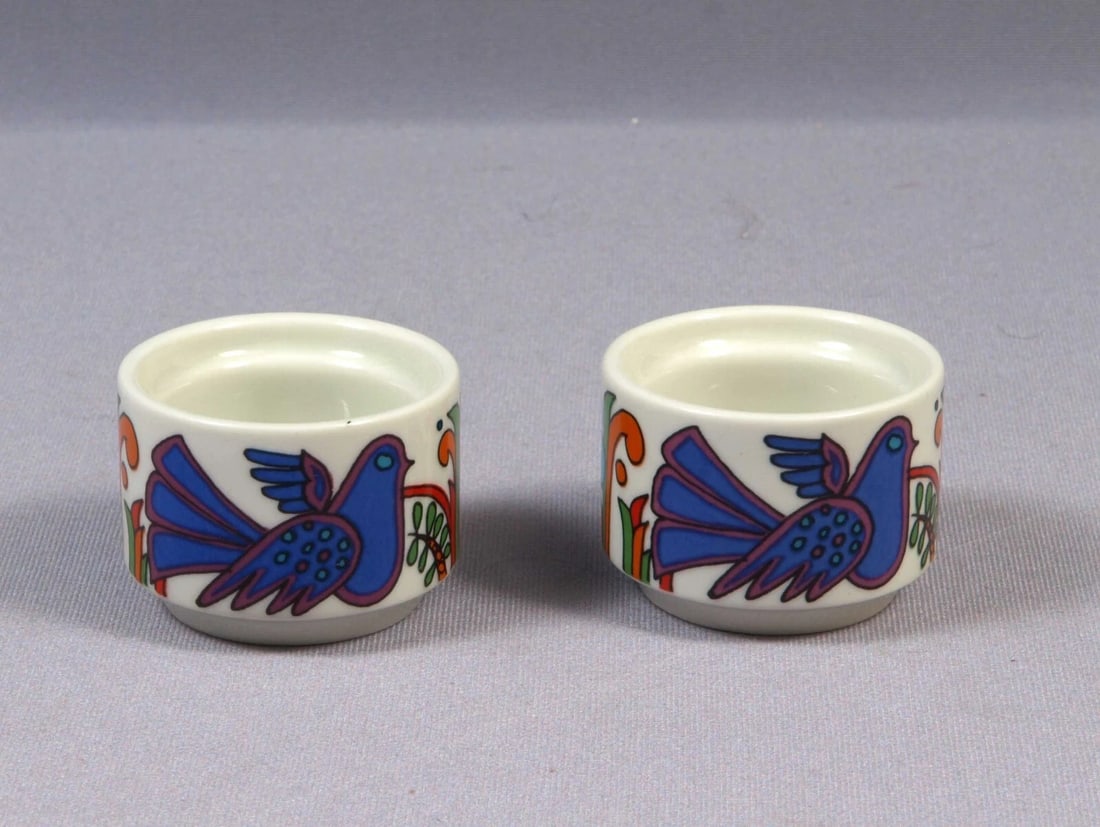 Villeroy & Boch Acapulco 2 TWO Egg Cup Holder set DISH LUXEMBOURG Vintage: This is a set of 2 (two) Egg cups. It was made by Villeroy & Boch in Luxembourg, in lovely Acapulco pattern. The cups are properly marked with Villeroy & Boch backmark. The pattern features blue, red