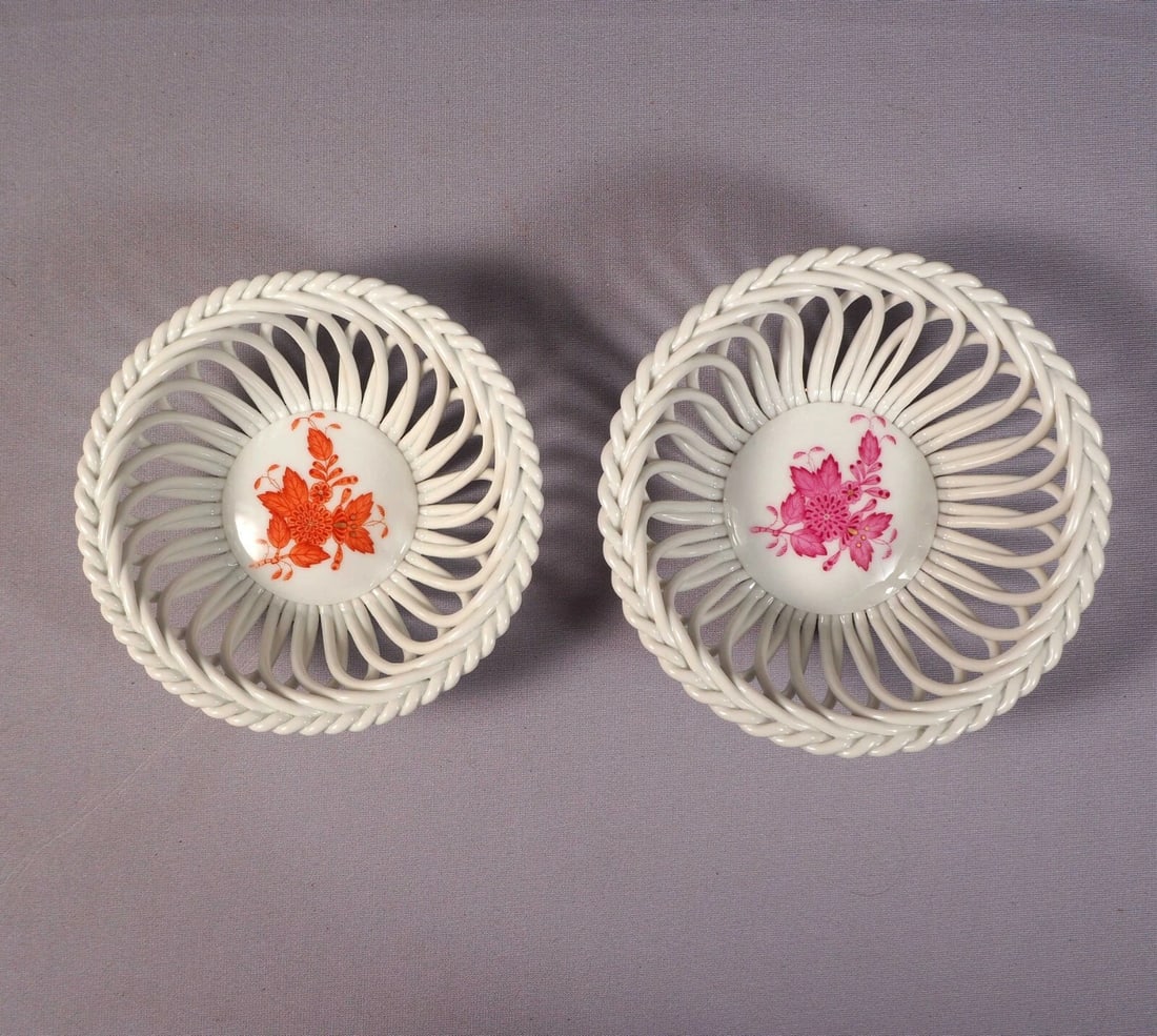 2 Herend Hungary Chinese Bouquet Raspberry Rust Woven Baskets Trinket Dishes (1 of 6)