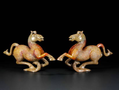 A Pair Old Chinese Hetian Jade Horse & Swallow Statue: Title: A Pair Old Chinese Hetian Jade Horse & Swallow Statue Date/Period: After1800 Origin: Chinese Dimension: 240x150x60(mm) 9.45x5.91x2.36(inches) Weight 4.20 lbs/1906g Materials: Hetian Jade Reserv