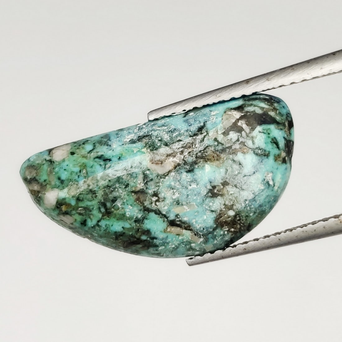 5.60 ct Natural Tibetan Turquoise: Title:5.60 ct Natural Tibetan Turquoise Description:Gemstones: Natual Tibetan Turquoise / Carat Weights: 5.60 ct / Size or Dimensions: 21.40 X 11 X 3.50 mm Materials &Techniques:Turquoise Reserve: $5.