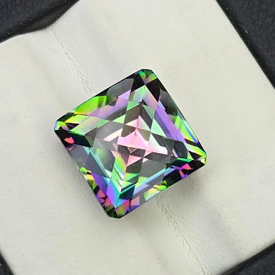 7.73 ct "Top Qulaity" Rainbow Mystic Quartz: Title:7.73 ct "Top Qulaity" Rainbow Mystic Quartz Description:Gemstones: Mystic Quartz / Carat Weights: 7.73 ct / Size or Dimensions: 12 X 12 X 7.70 mm / Treatment: Coated Materials &Techniques:Quartz