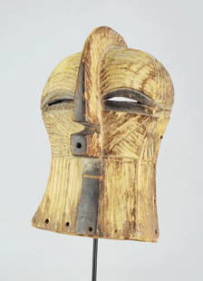 Nice LUBA Kifwebe Wood Mask Congo DRC Baluba African Tribal Art Songye 0980: CONGO DRC CUTE LITTLE BALUBA KIFWEBE MASK With their streaks that characterize them, the Kifwebe masks of the Luba and Songye have many similarities, so it is quite difficult to differentiate them wit