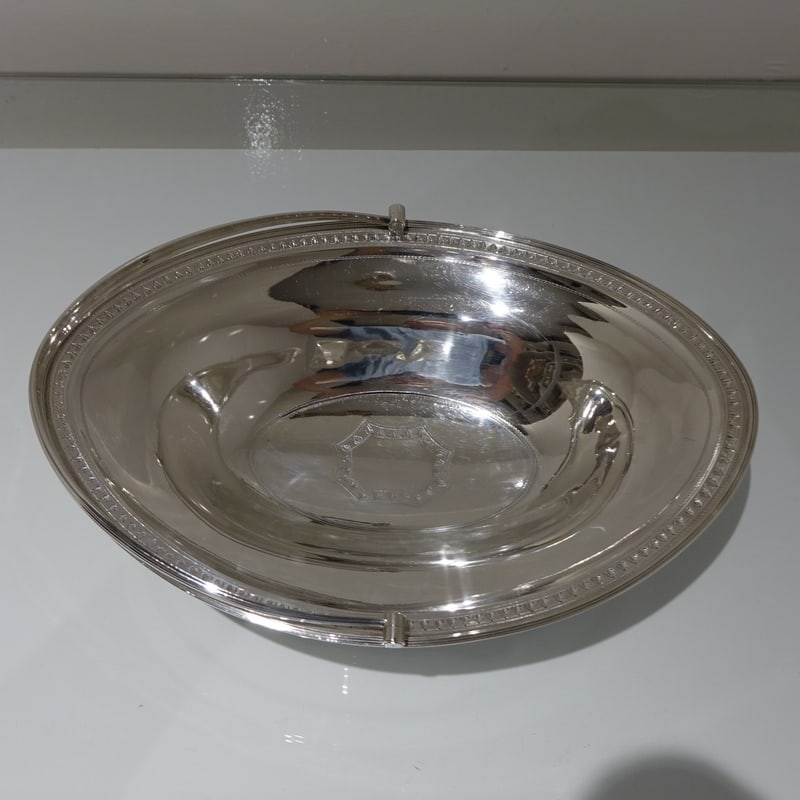 18th Century Antique George III Sterling Silver Cake Basket London 1790 Robert Hennell (1 of 9)