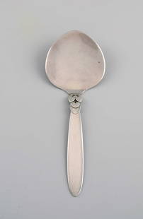 Georg Jensen Cactus serving spade in sterling silver.: Title:Georg Jensen Cactus serving spade in sterling silver. Description:Georg Jensen Cactus serving spade in sterling silver. Length: 17.5 cm. Stamped. In excellent condition. Our skilled Georg Jensen