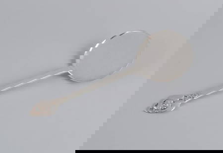 Evald Nielsen, Denmark, Art Nouveau serving spade in Danish 830 silver. Denmark 1927.: Title:Evald Nielsen, Denmark, Art Nouveau serving spade in Danish 830 silver. Denmark 1927. Description:Evald Nielsen, Denmark, Art Nouveau serving spade in Danish 830 silver. Denmark 1927. Marked. In